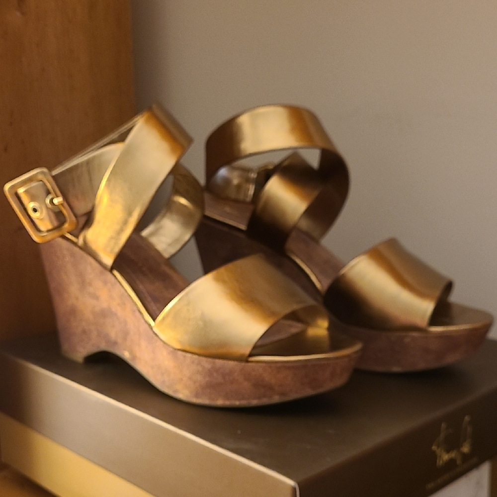 Franco Sarto Gold Wedge Sandals Size 10 M - Picture 3 of 12